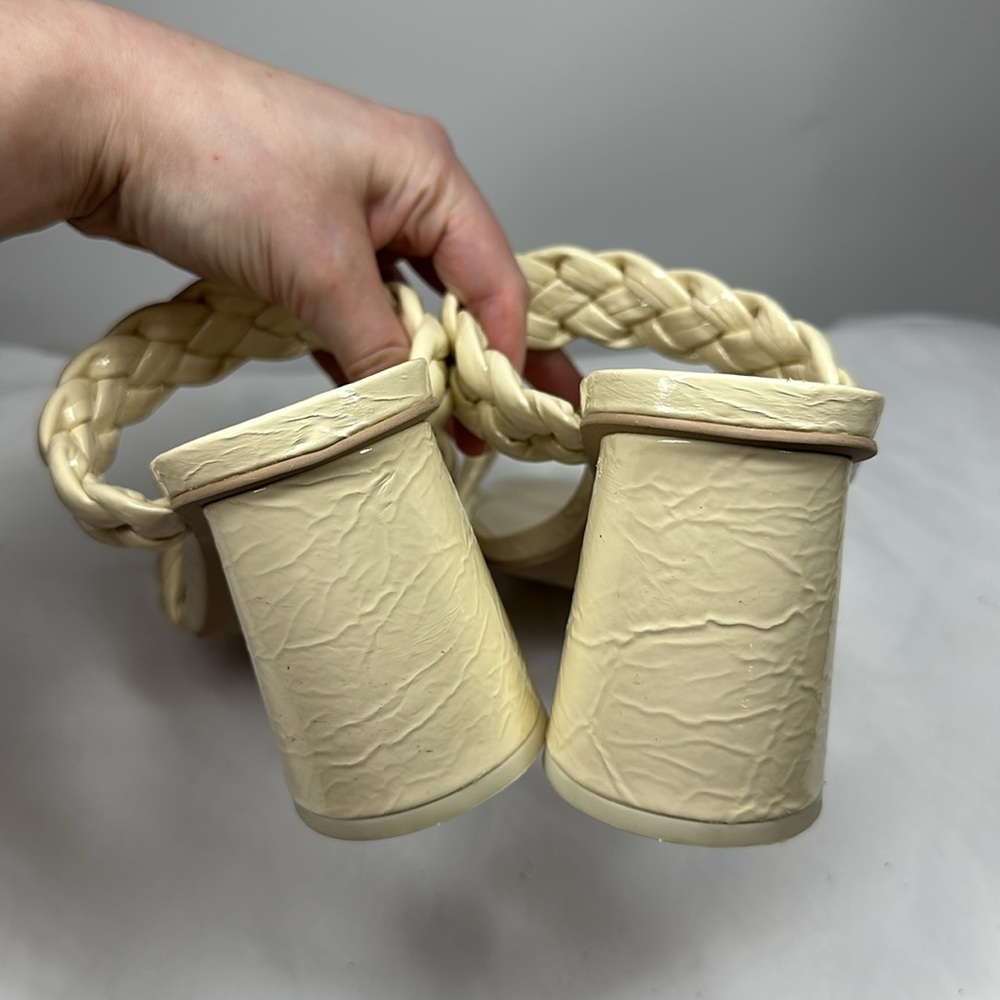 Dolce Vita | Women’s 9 Cream Patent‎ Braided Block Heel Sandals Slides - Picture 5 of 7